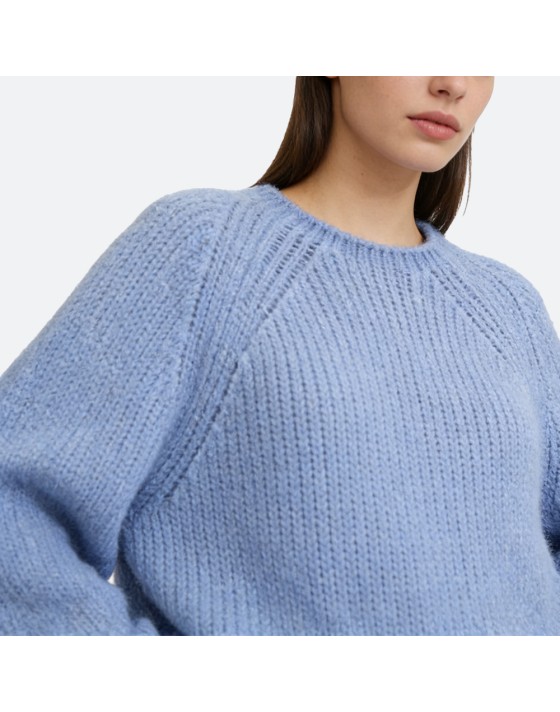 Long-Sleeve Chunky Knit Pullover Long-Sleeve Chunky Knit Pullover