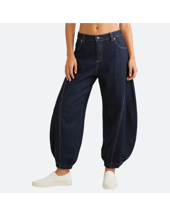 High-waisted curved pants